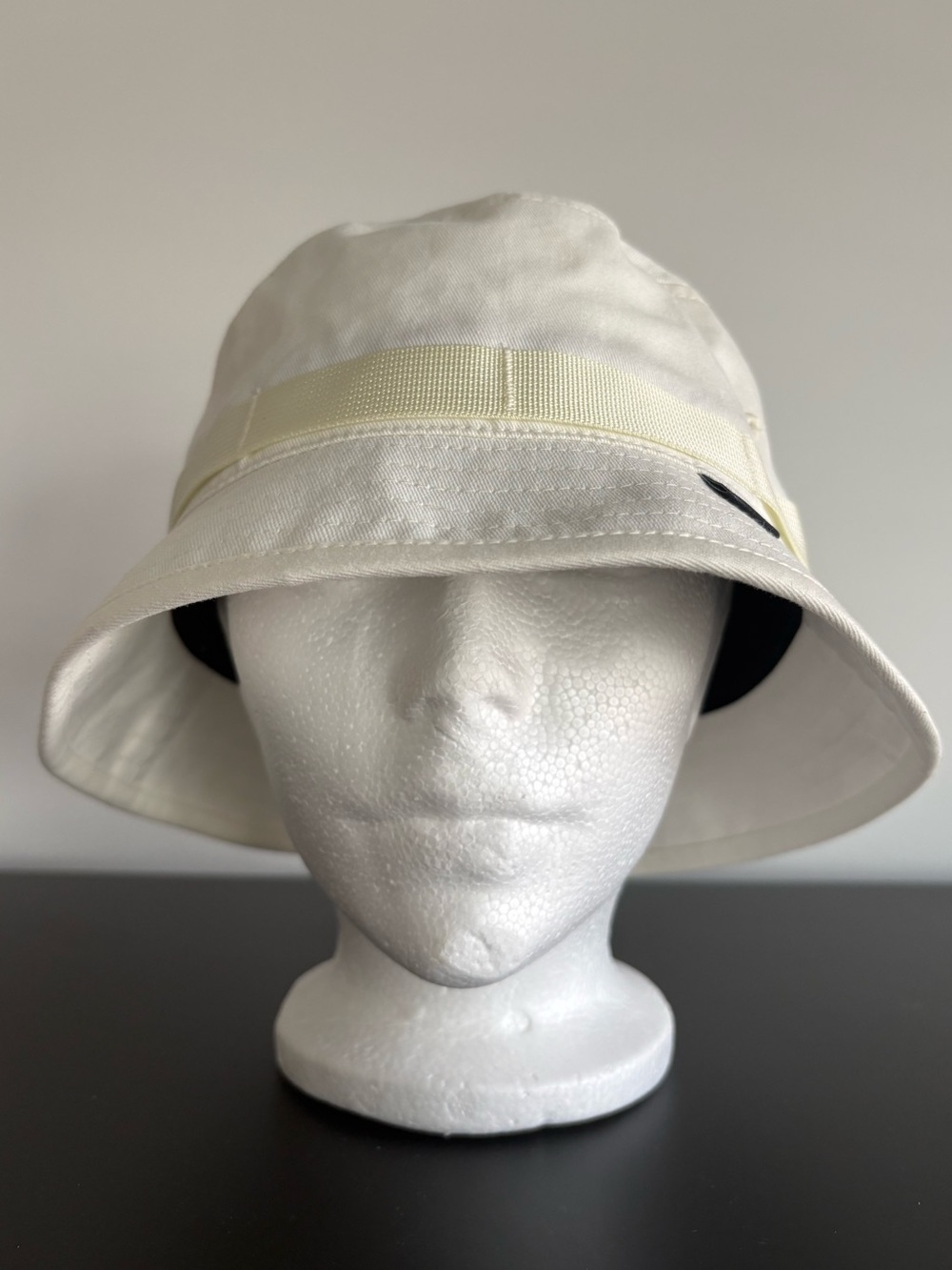 S/M NEW Vans Undertone Hat